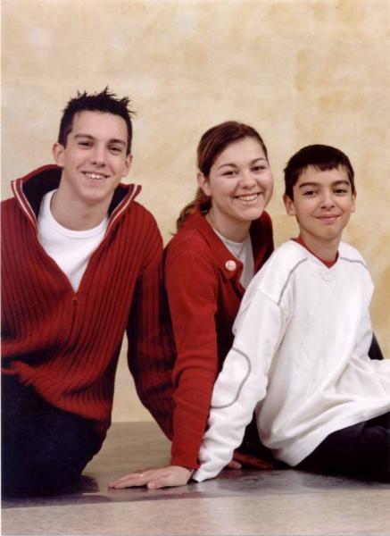 Edouard, Julie et Thibault - Noël 2004.